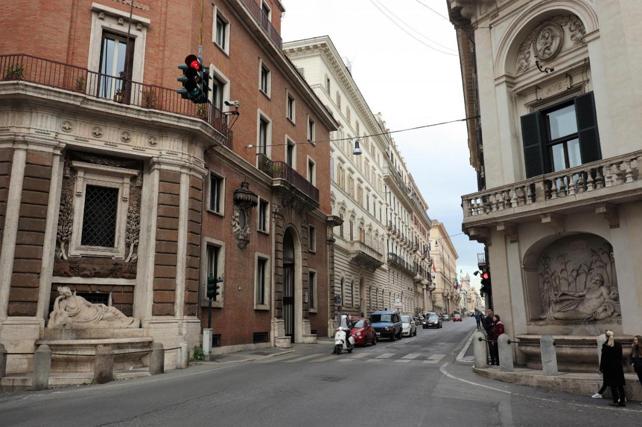 Trevi Suite B&B โรม ภายนอก รูปภาพ